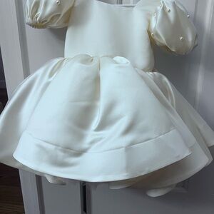 Toddler flower girl Ivory Puff Sleeve Dress